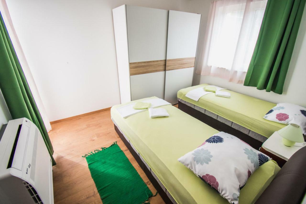 Apartman Adagio Zaboric Exterior foto